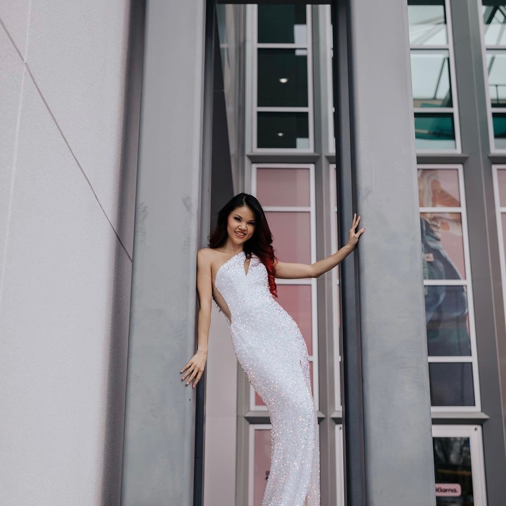 Prom Dress - Picture 3 of 7